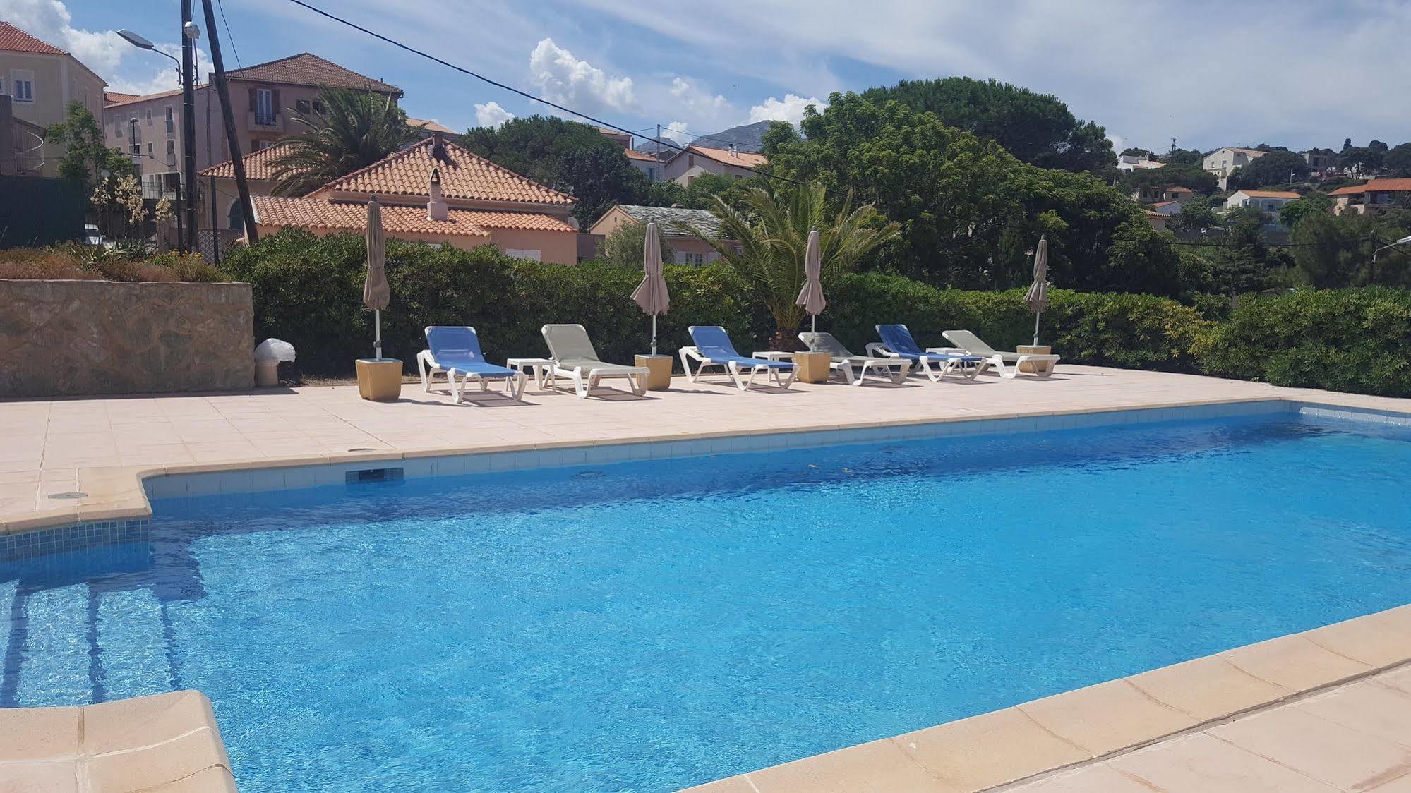 Hotel Sole Mare カルヴィ エクステリア 写真